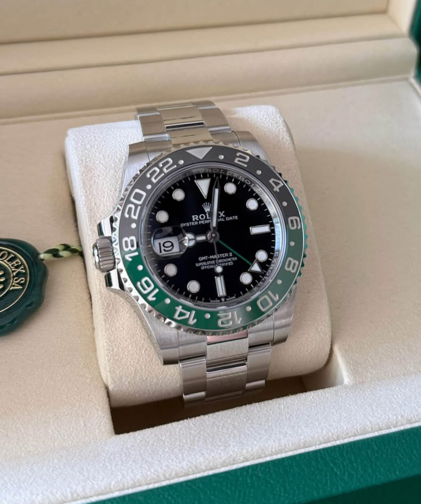 ROLEX GMT MASTER II SPRITE 2025 PRE OWNED - Image 3