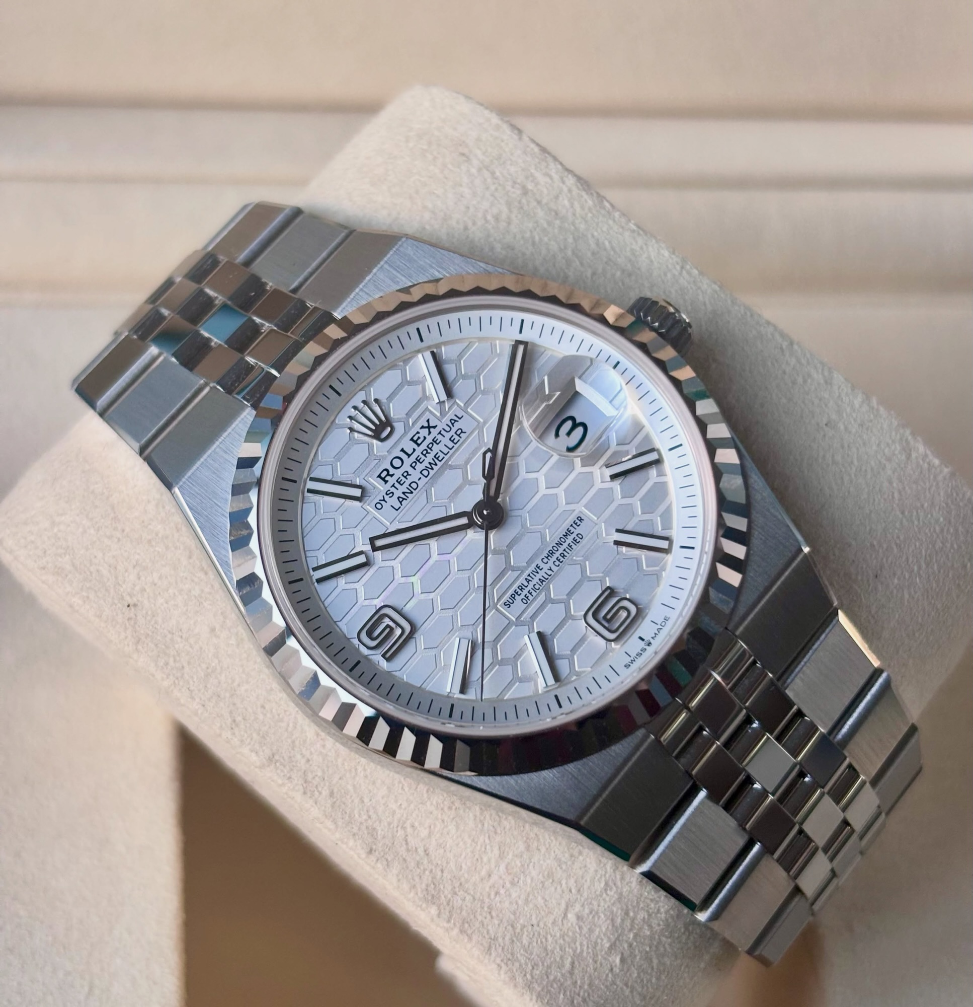 Rolex Land-Dweller 40 127334 – New - Image 4