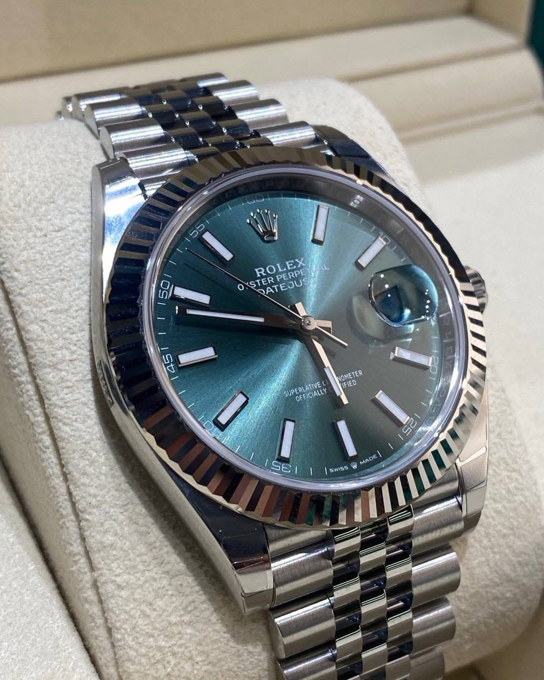 Rolex Datejust 41 126334 – 2026 Mint Green Jubilee - Image 4